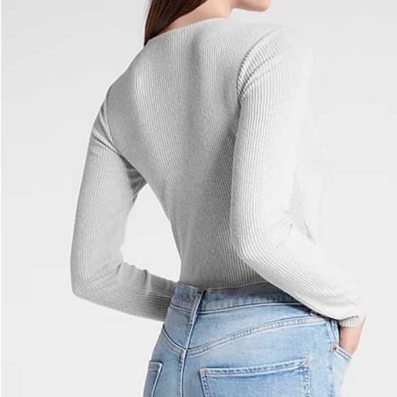 Express Ladies Heather Gray Long Sleeve Faux Wrap Throng Bodysuit NWT - Picture 8 of 10